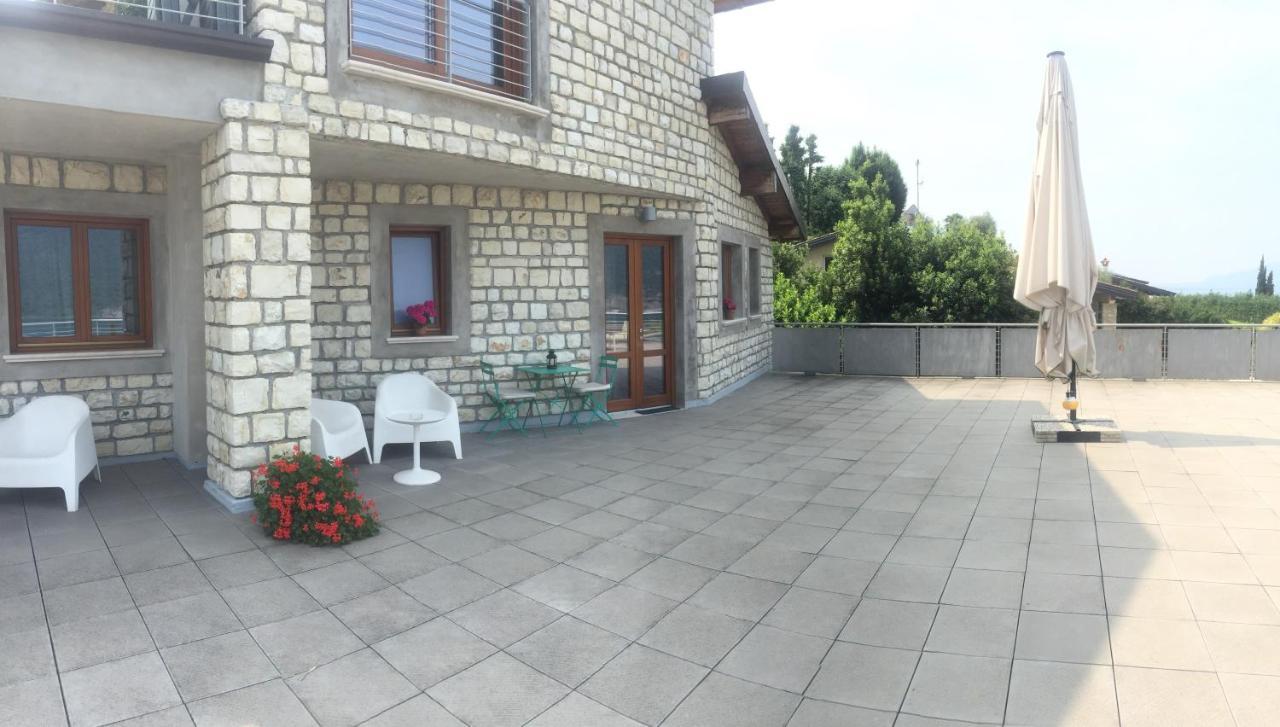 Vela Di Soleville Camere Con E Senza Vista Lago Con Ristorante & Pizzeria Sale Marasino Εξωτερικό φωτογραφία