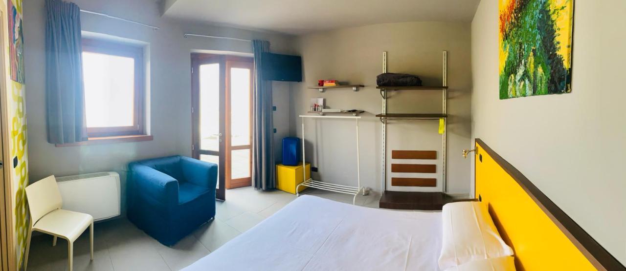 Vela Di Soleville Camere Con E Senza Vista Lago Con Ristorante & Pizzeria Sale Marasino Εξωτερικό φωτογραφία