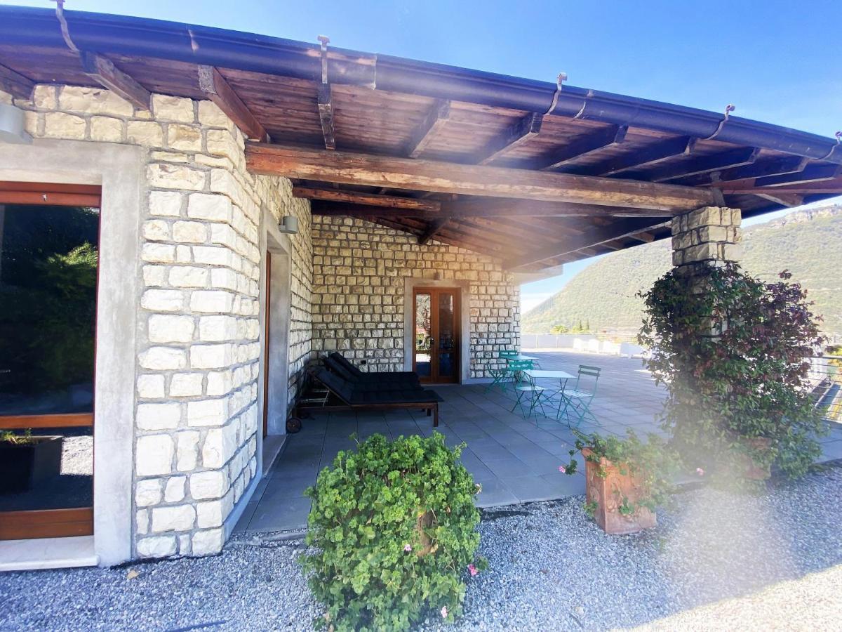 Vela Di Soleville Camere Con E Senza Vista Lago Con Ristorante & Pizzeria Sale Marasino Εξωτερικό φωτογραφία