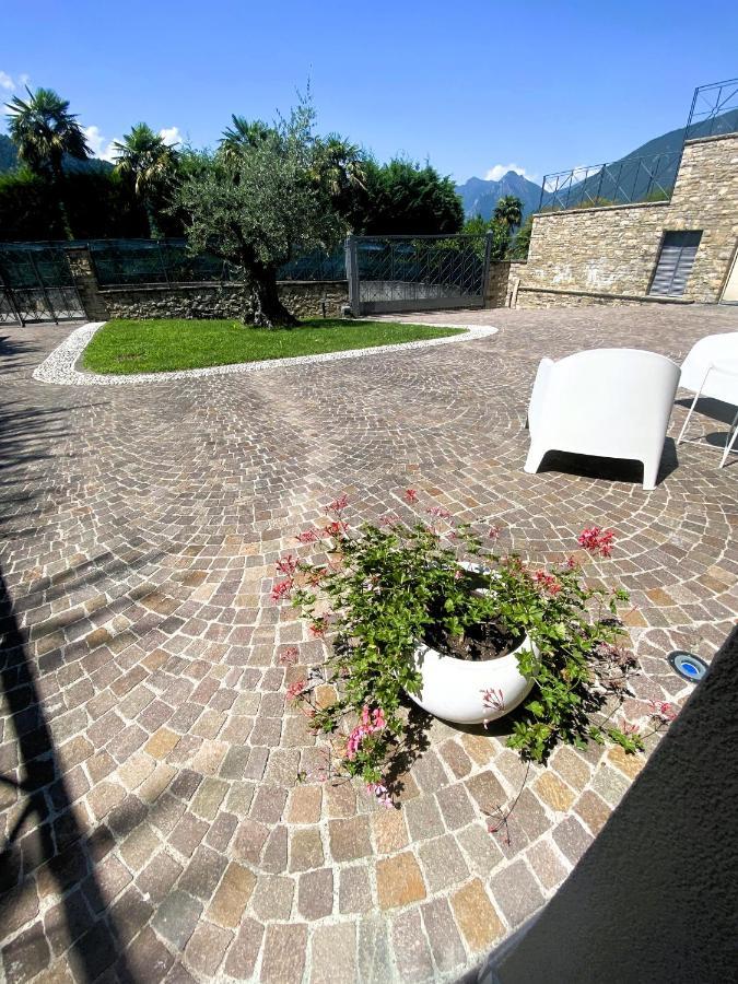 Vela Di Soleville Camere Con E Senza Vista Lago Con Ristorante & Pizzeria Sale Marasino Εξωτερικό φωτογραφία
